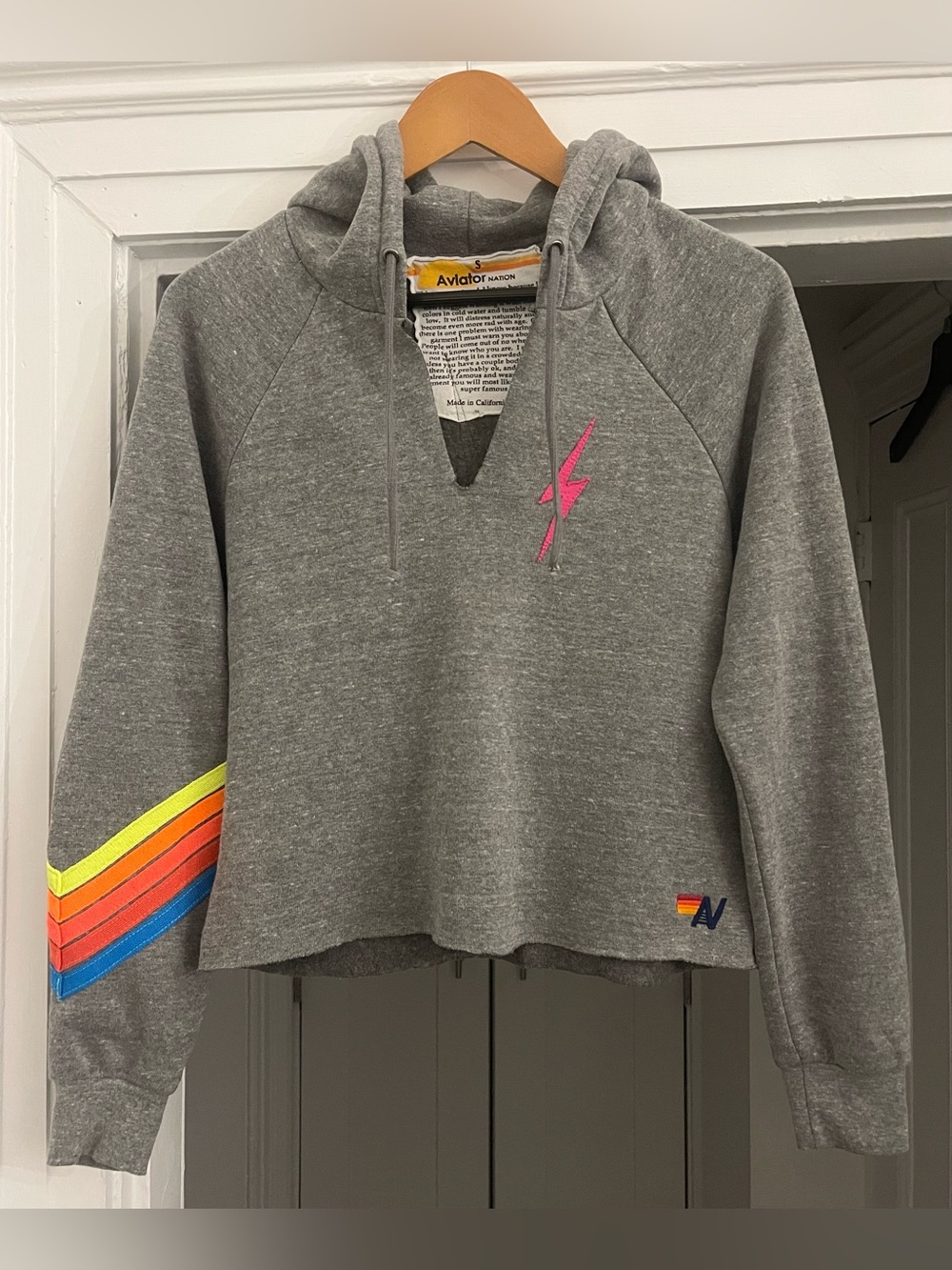AVIATOR NATION Bolt Stitch Chevron 5 Hoodie in Heather & Neon Rainbow Size Small - Picture 2 of 9